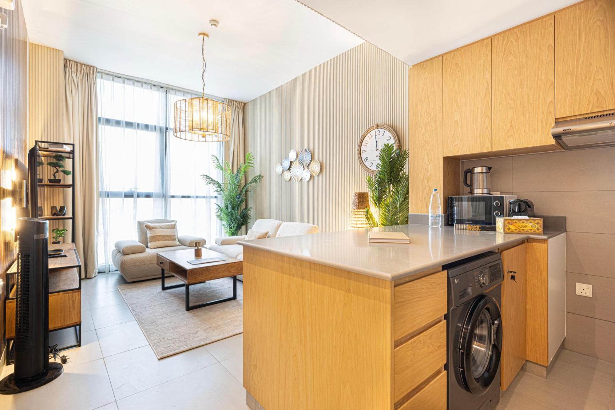 1br The Monarch By Blue Cloud Holidays * Charjah